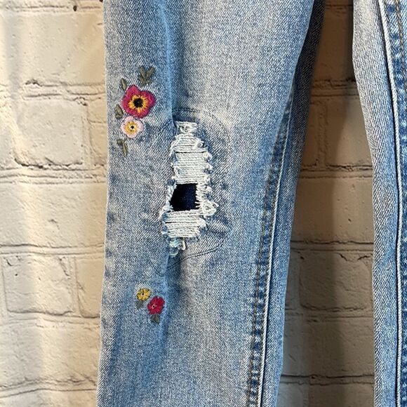 Cat & Jack Girls Embellished jeans, size 5, Girlfriend Super Stretch Jeans - Picture 2 of 10